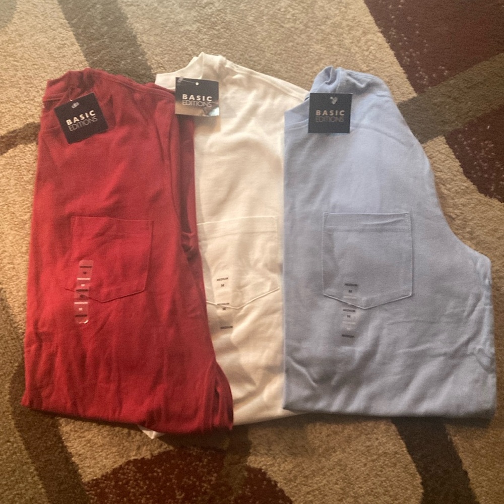 Brand New 3 pack Men’s Basic Edition Short Sleeve T-Shirts with Pockets